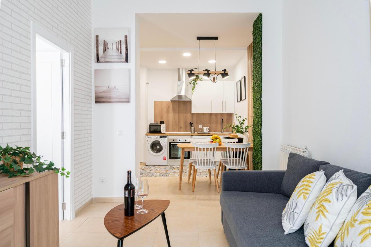 For You Rentals Elegante Y Bonito Apartamento Temporal En El Corazon De Madrid Inf1C Exterior foto