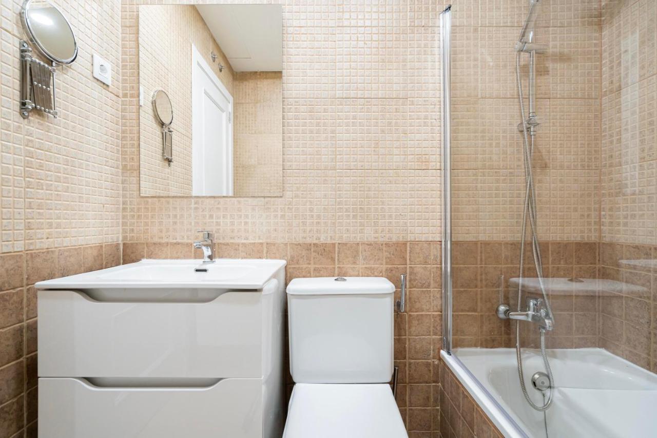 For You Rentals Elegante Y Bonito Apartamento Temporal En El Corazon De Madrid Inf1C Exterior foto